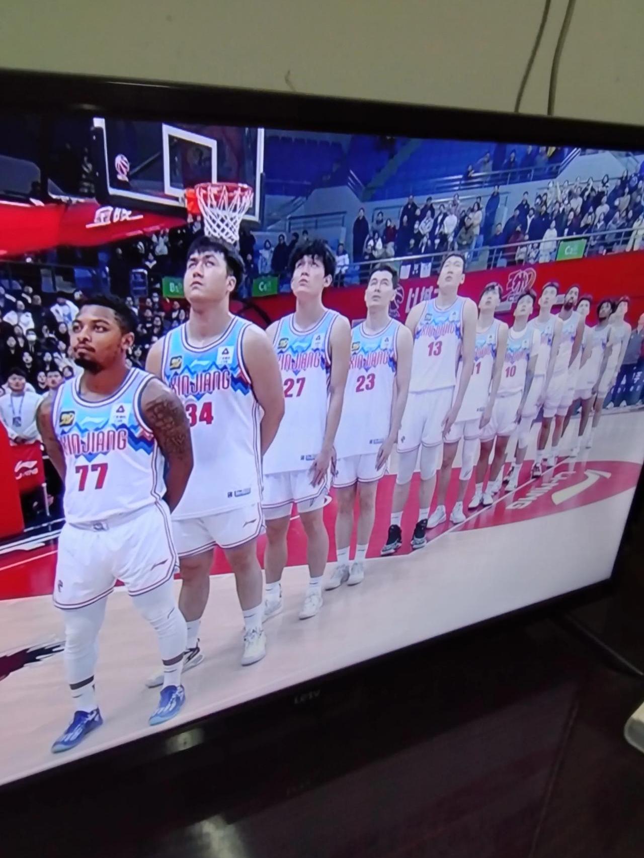 澳亚国际手游官网-流鸟队力克对手，晋级东部半决赛的简单介绍