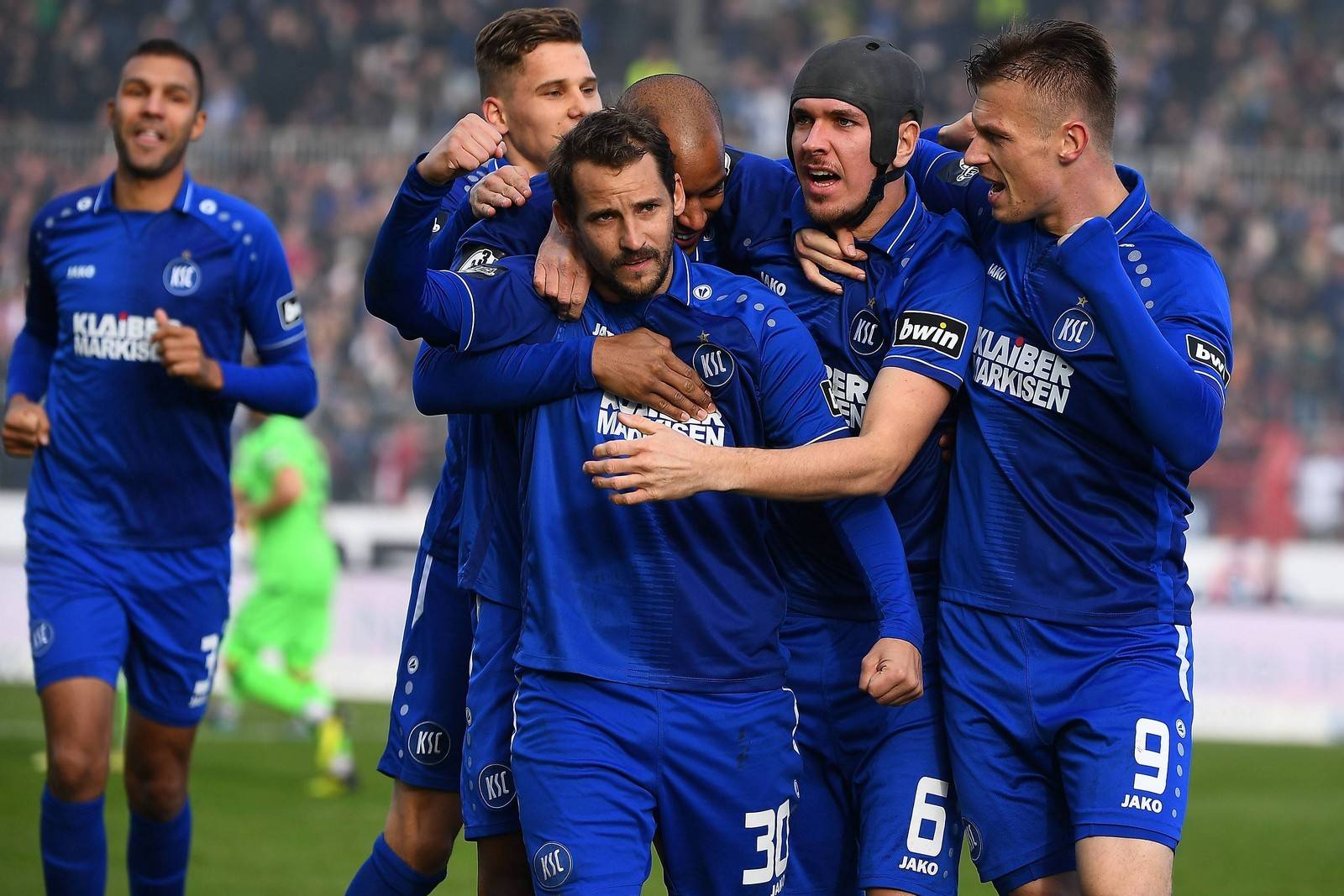 澳亚国际手游官网-关于汉诺威美国球员再进球，创造辉煌新纪录的信息